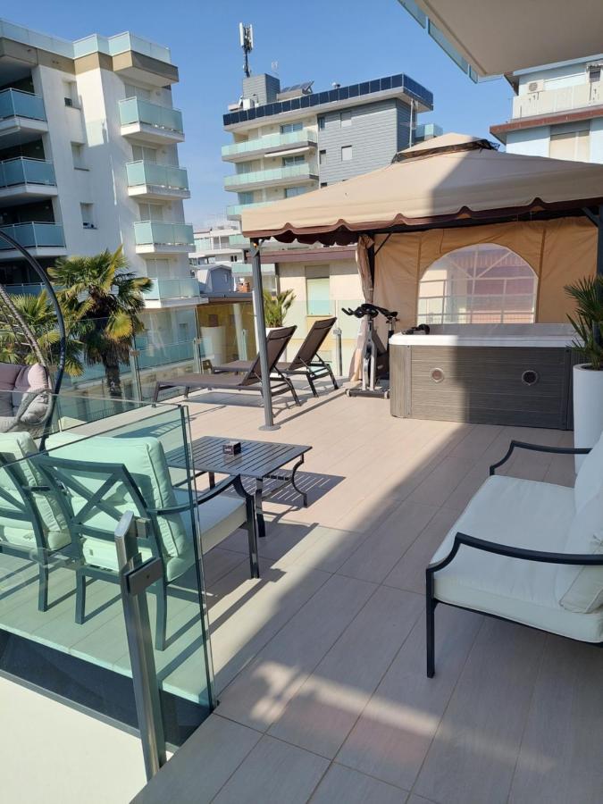 Hotel Rossini 4S Lignano Sabbiadoro Exterior foto